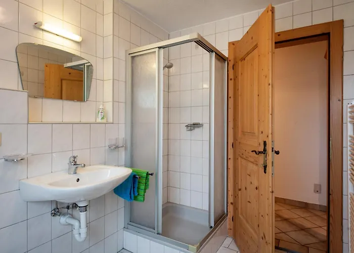 Schmeisshof Taxacher Johann Und Renate